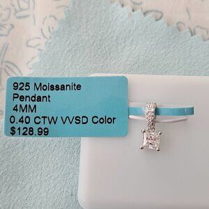Moissanite princess cut pendant